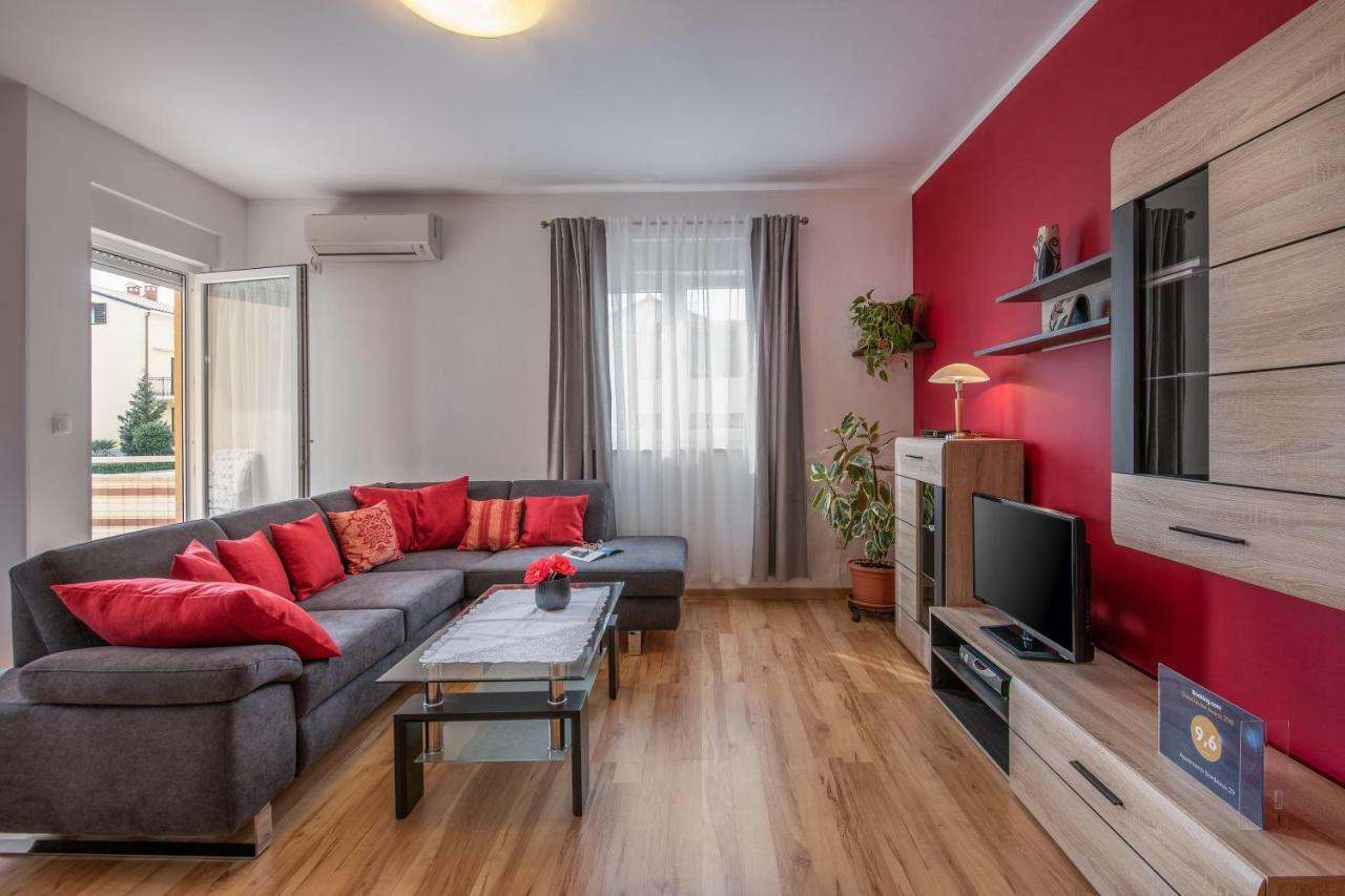 Apartment Bordeaux 29 Rovinj Exterior photo
